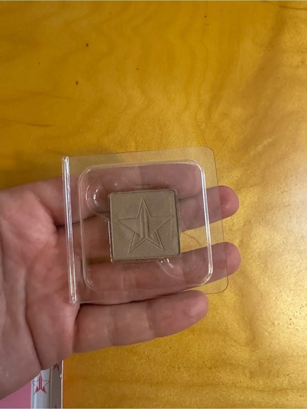 Jeffree Star Cosmetics Artistry Single Eyeshadow Yak Farm New